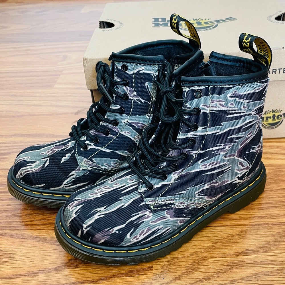 Dr. Martens 1460 Toddler Kids Camo Print Boots